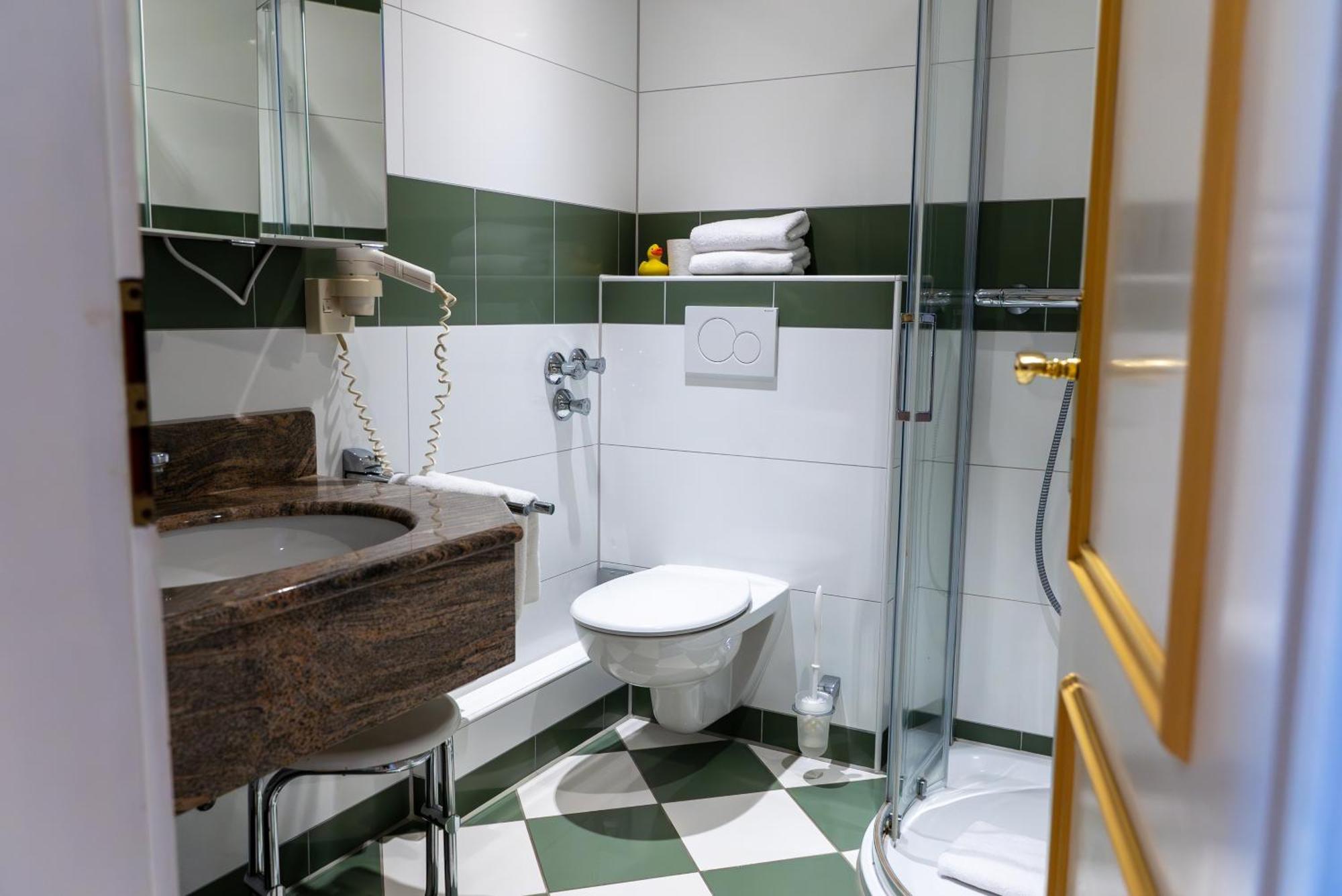 Hotel Appartement Landhaus Stutzi - Hotel Strandperle Куксхафен Экстерьер фото